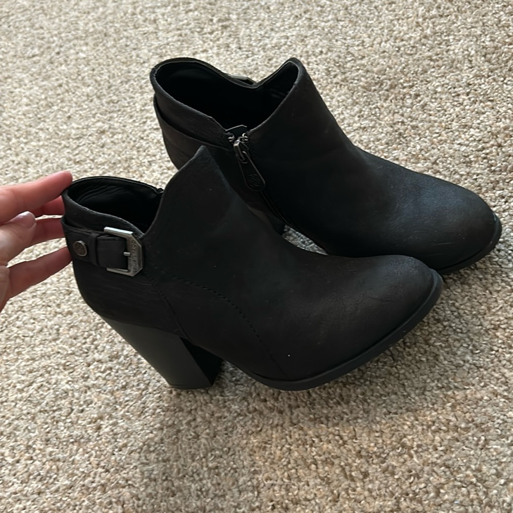 Worn once black boots